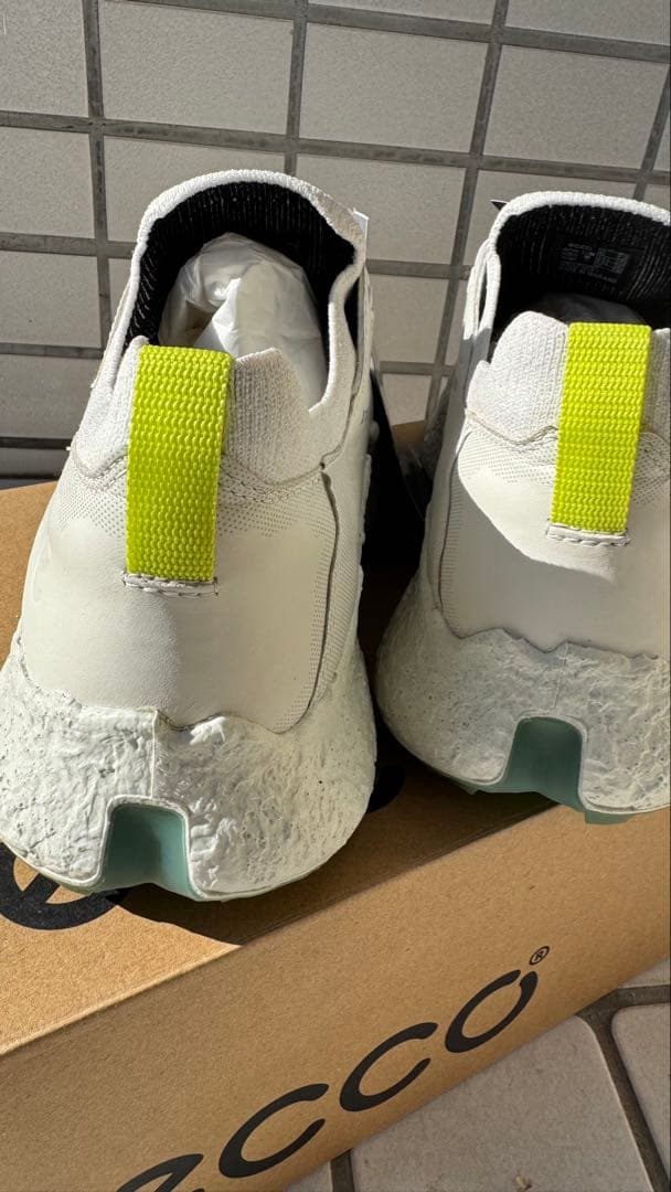 エコー BIOM H5 スパイクレス ゴルフシューズ　白　EU43 27cm