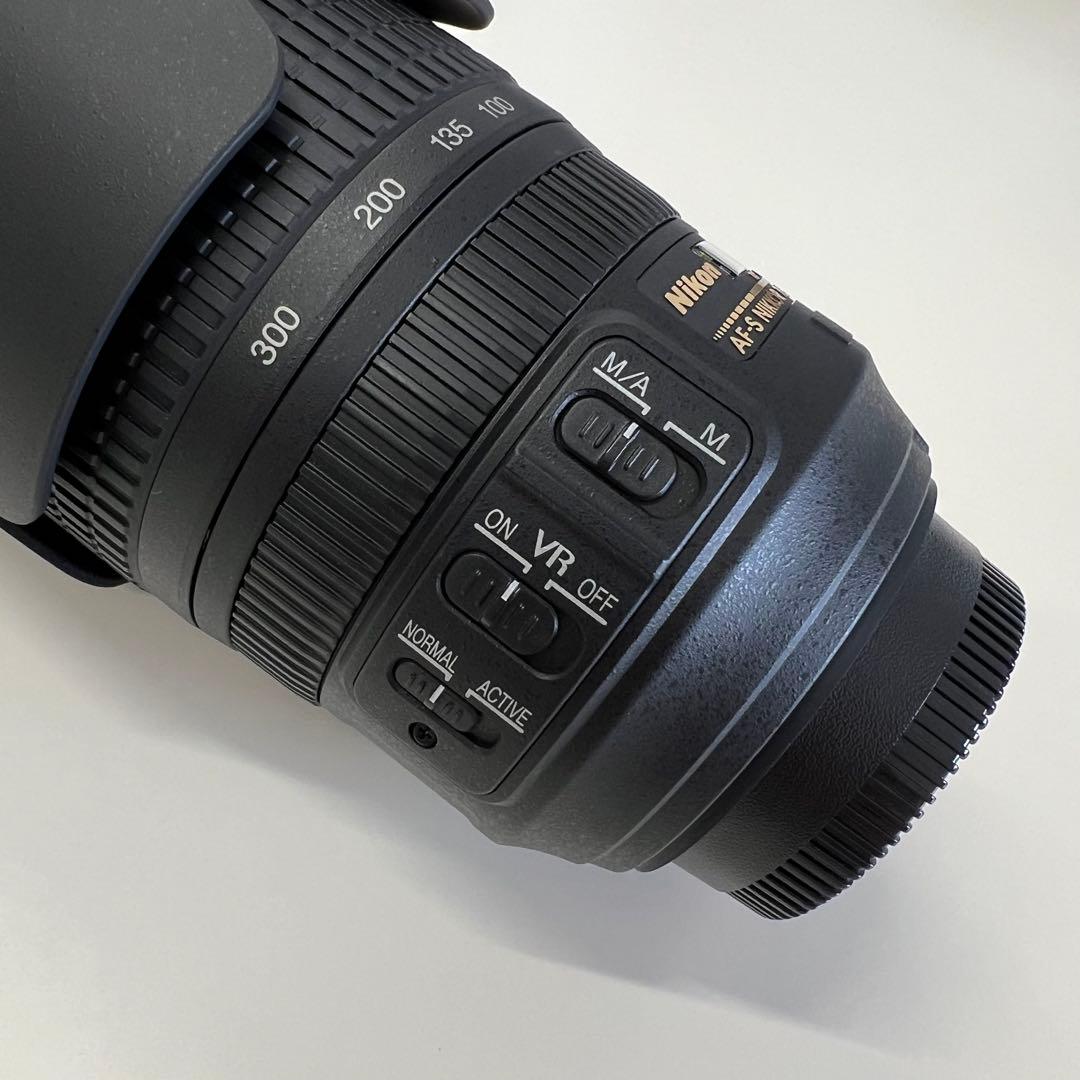 美品★AF-S VR Zoom-Nikkor 70-300mm フィルター2枚付
