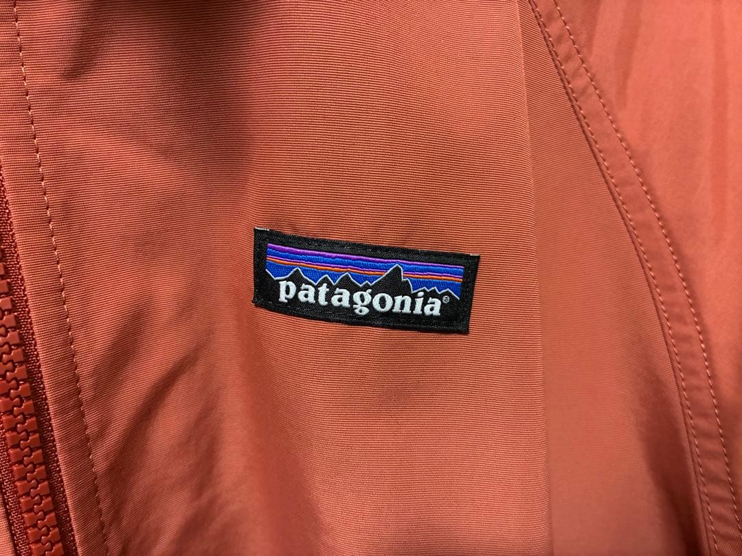 日*1様 美品　patagonia ナイロンジャケット 赤