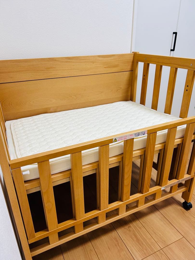 5Wayタイプのミニベビーベッド＆デスク♪ マットレスもセットです♡