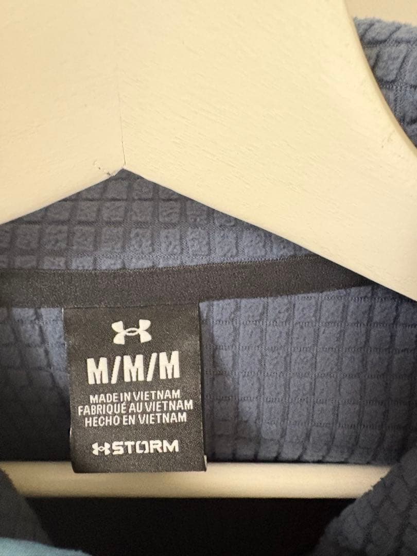 Under Armour 防水アウター Mサイズ