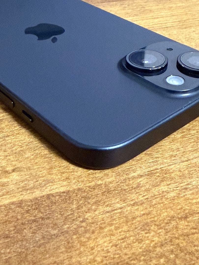 iPhone15 128GB SIMフリー ガラスフィルム付き　バッテリー88%