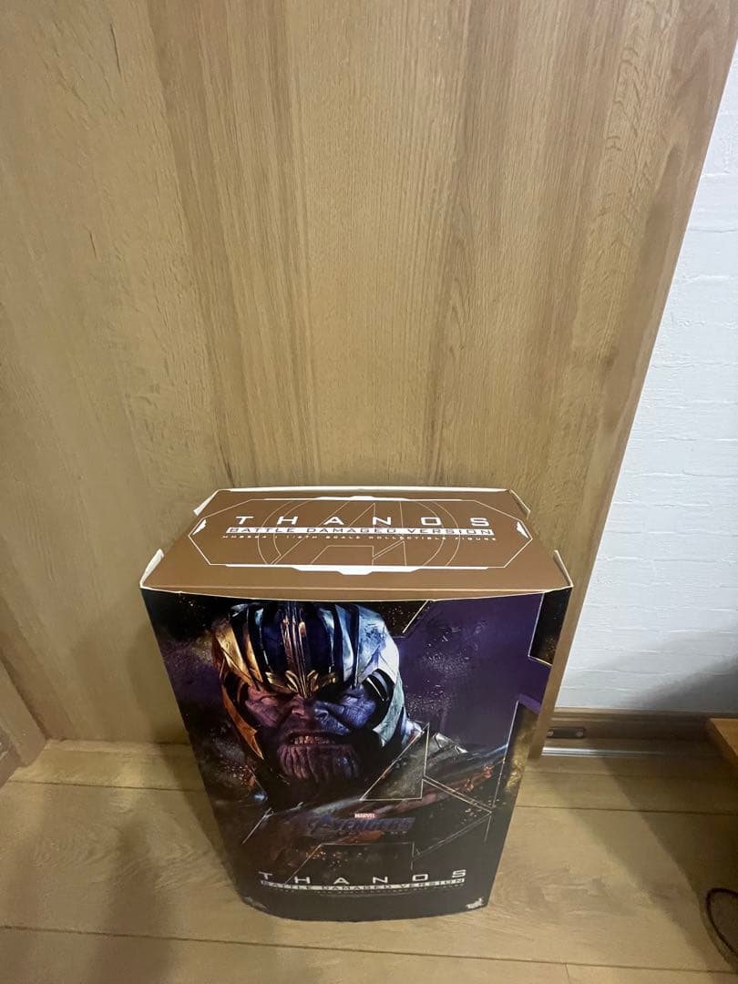 ホットトイズ　サノス　バトルダメージ版 エンドゲーム　ムービーマスターピース