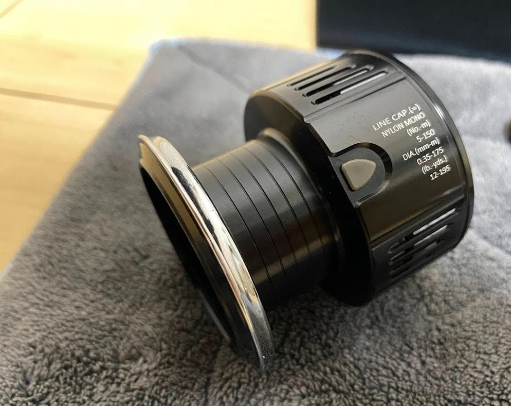 美品 20 ステラSW 4000HG 替えスプール付き シマノ