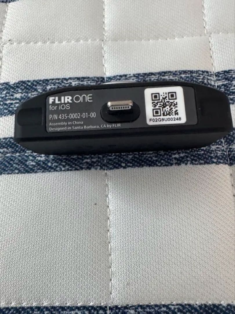 FLIR ONE サーマルイメージングカメラ　サーモグラフィー　ケース付