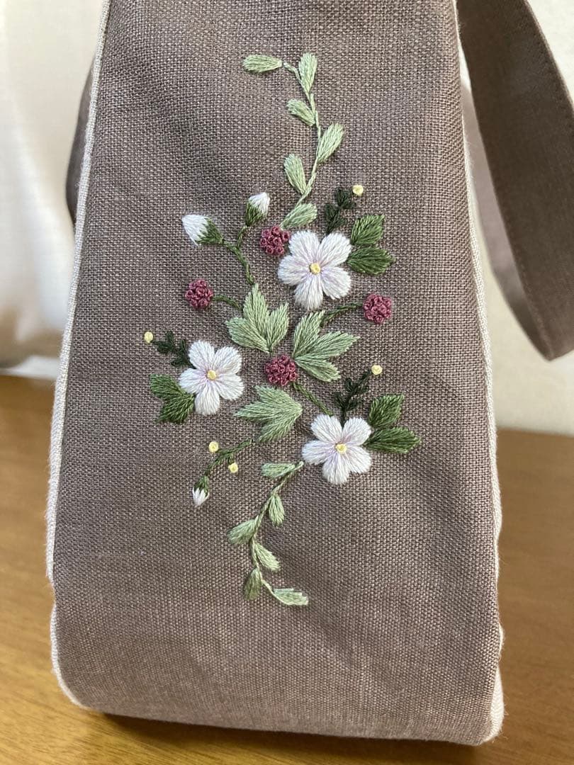 ハンドメイド手刺繍バッグ