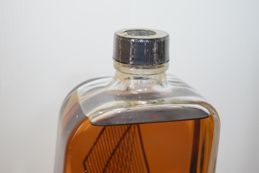 サントリー　ウィスキー　ローヤル　ピアノ型ボトル