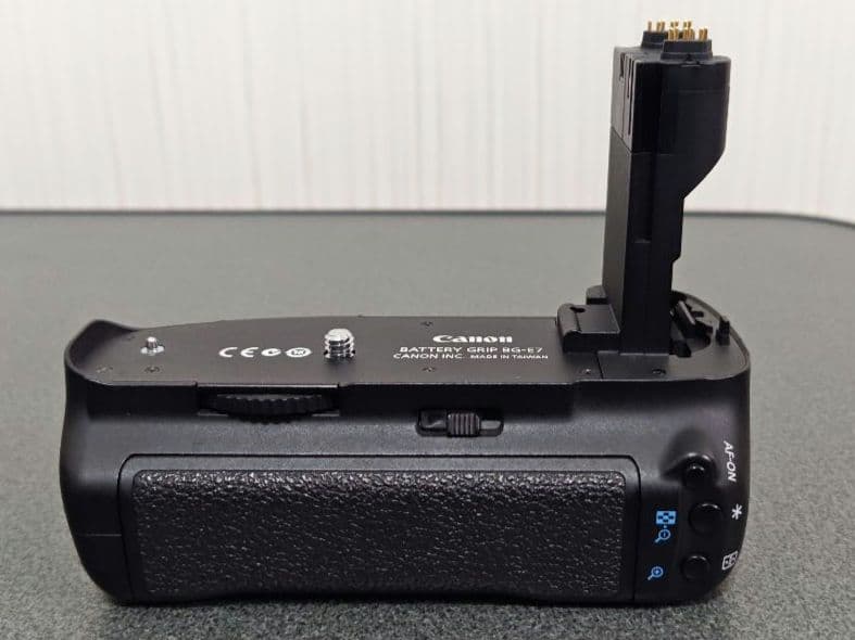 デジタルカメラ Canon EOS 7D+BG-E7