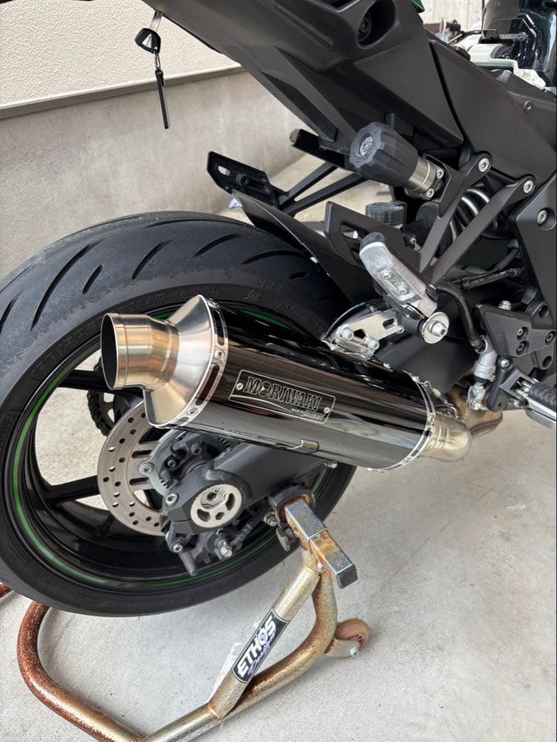 モリワキ　スリップオンエキゾーストマフラー　Ninja1000SX