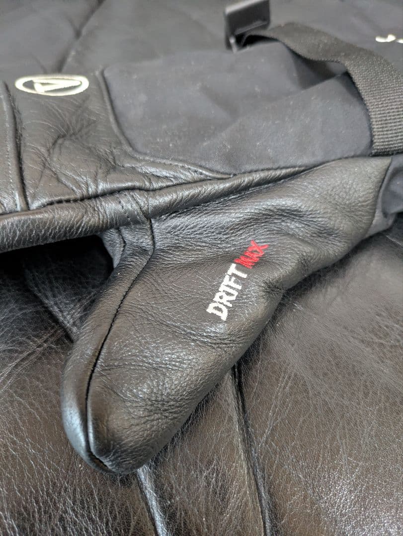 ア*ク様 VICROY ビクロイグローブ