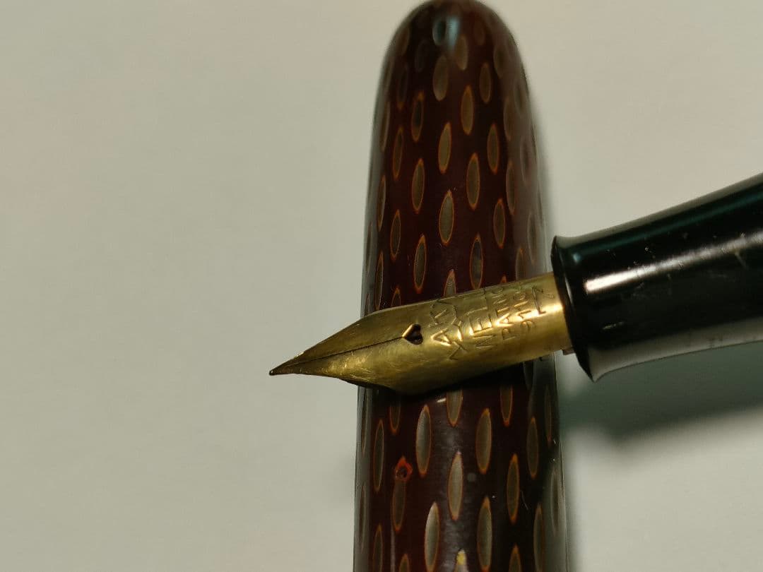 《*え様 四菱　万年筆　14KT 鎌倉彫　ペン先14金　R14K