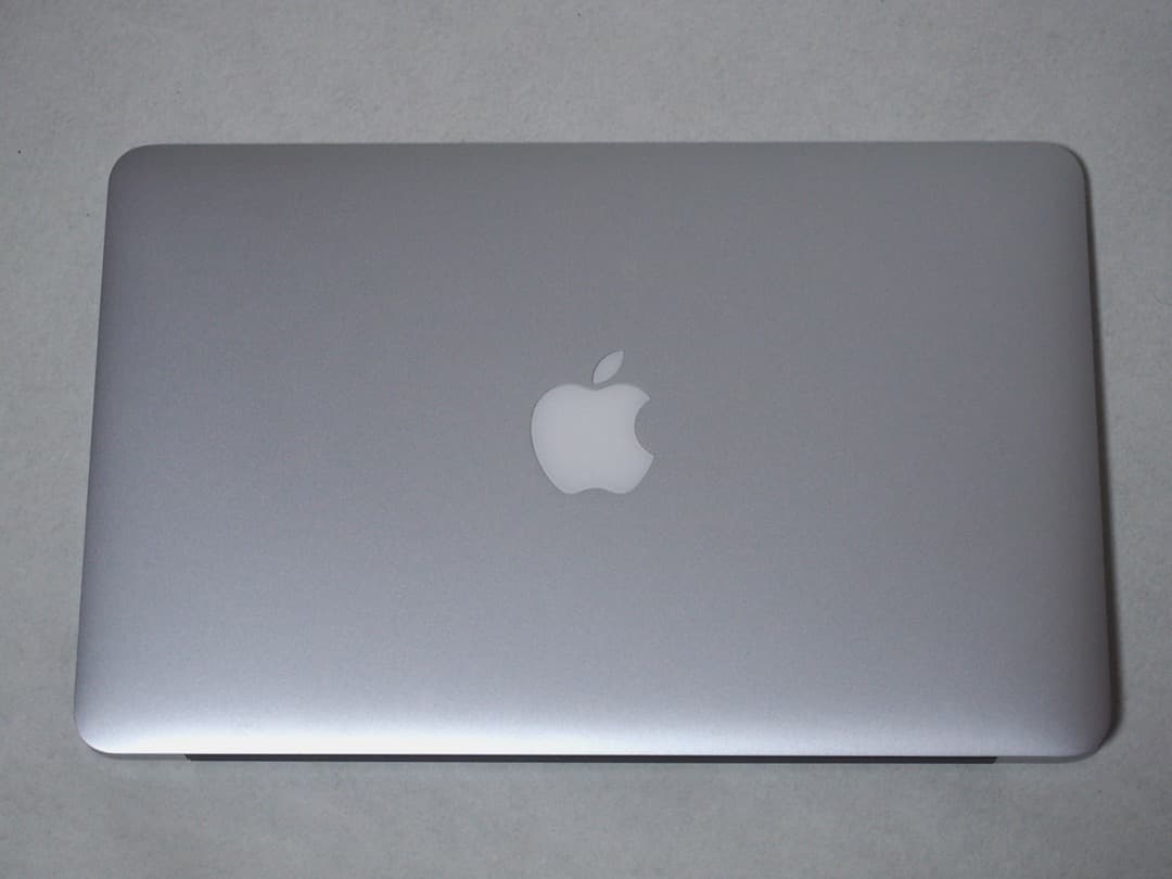 ⭐︎週末価格 美品 MacBook Air 2015 11インチ 4G/128G⭐︎