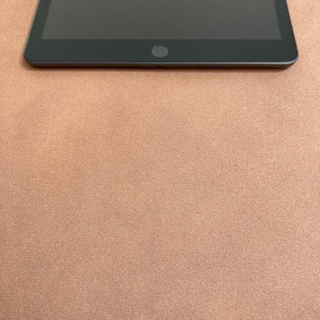 3861【早い者勝ち】美品☆iPad8 第8世代 32GB WIFIモデル☆