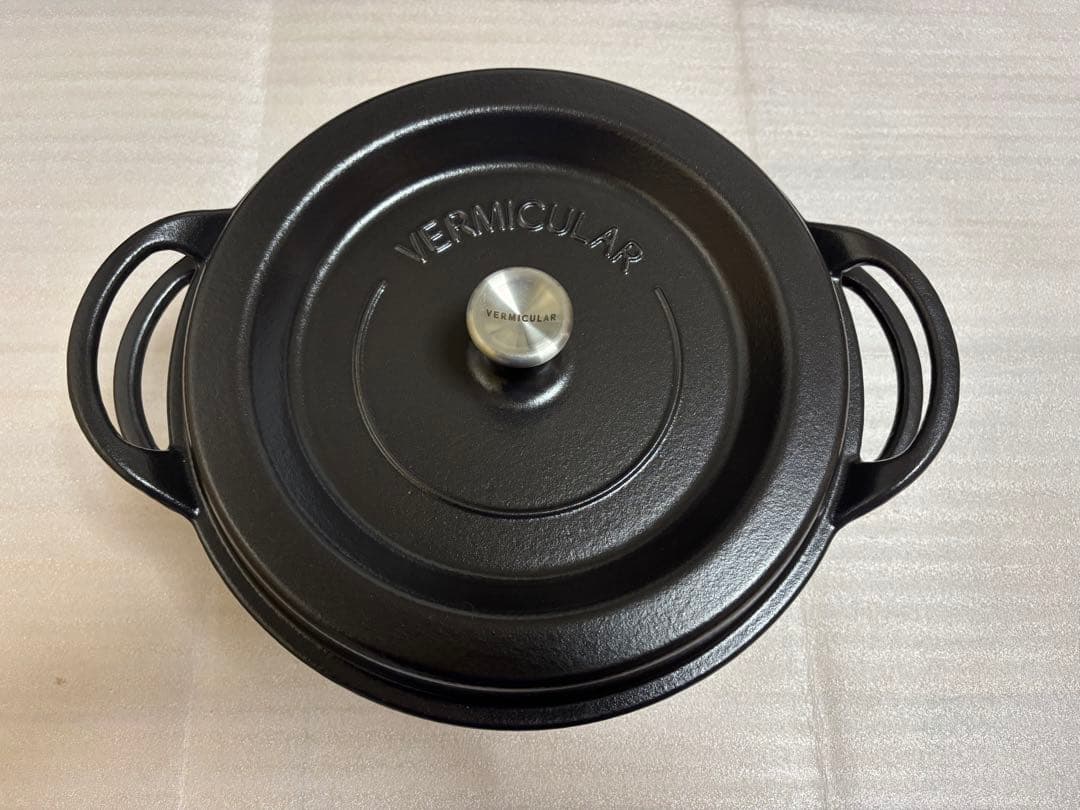 Vermicular オーブンポットラウンド 26cm マットブラック