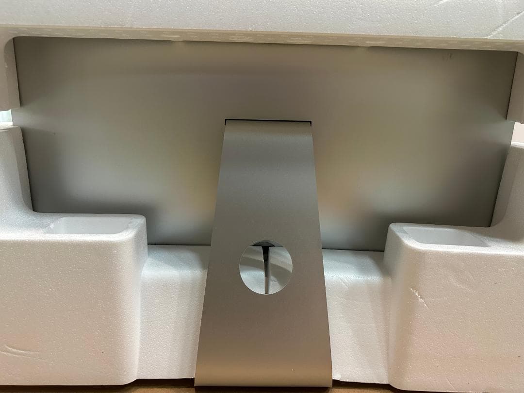 T*O様 iMac 画面ひびあり Retina 5K, 27-inch