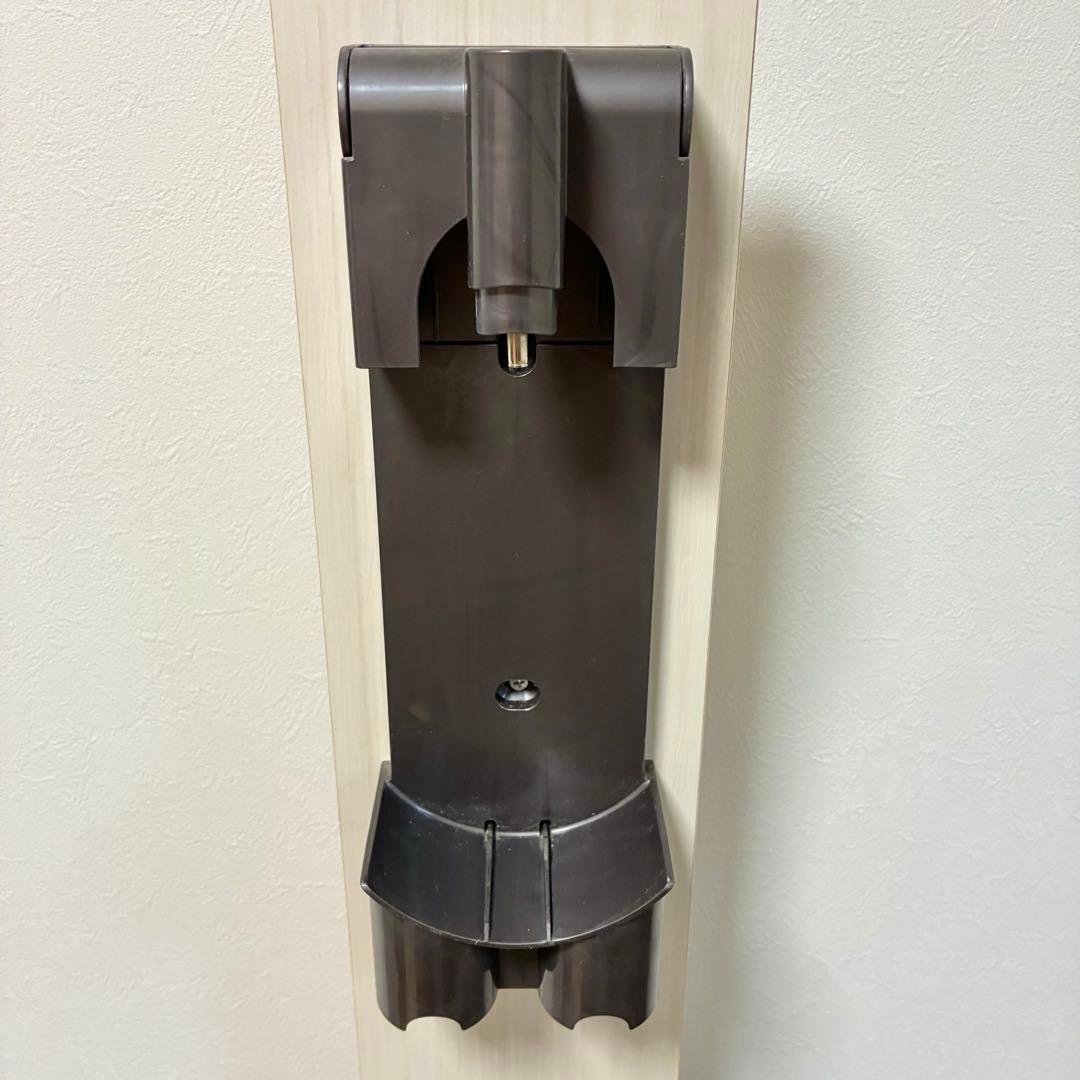 Dyson V8 absoluteスティッククリーナー 本体 壁掛けスタンド付き