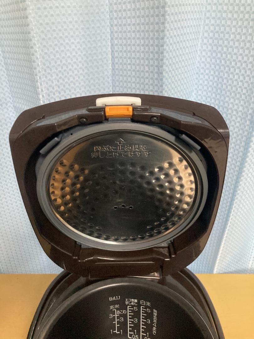 ★★2018 年製 Zojirushi NP-VZ10 炊飯器 5.5合★001