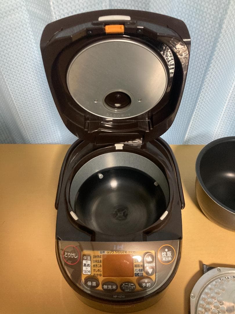 ★★2018 年製 Zojirushi NP-VZ10 炊飯器 5.5合★001