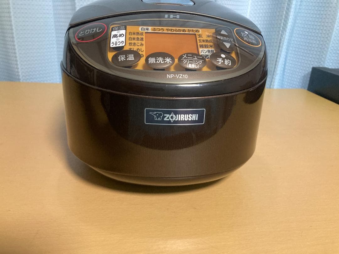 ★★2018 年製 Zojirushi NP-VZ10 炊飯器 5.5合★001