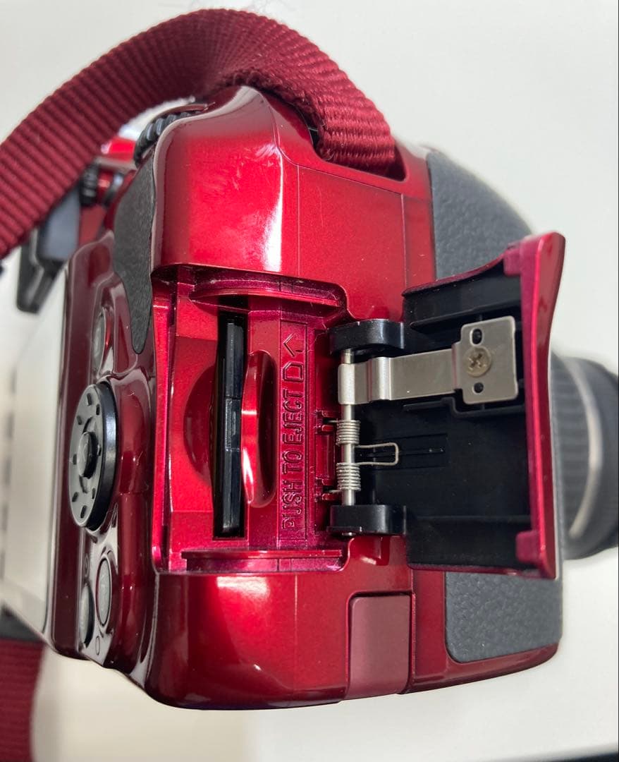 【Nikon】ニコン D3300 ダブルズームキット 赤 デジタル一眼レフカメラ