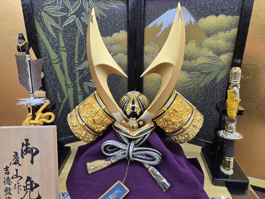 【展示品限り】五月人形　兜　鍬形　収納飾り　※閉店セール　S10