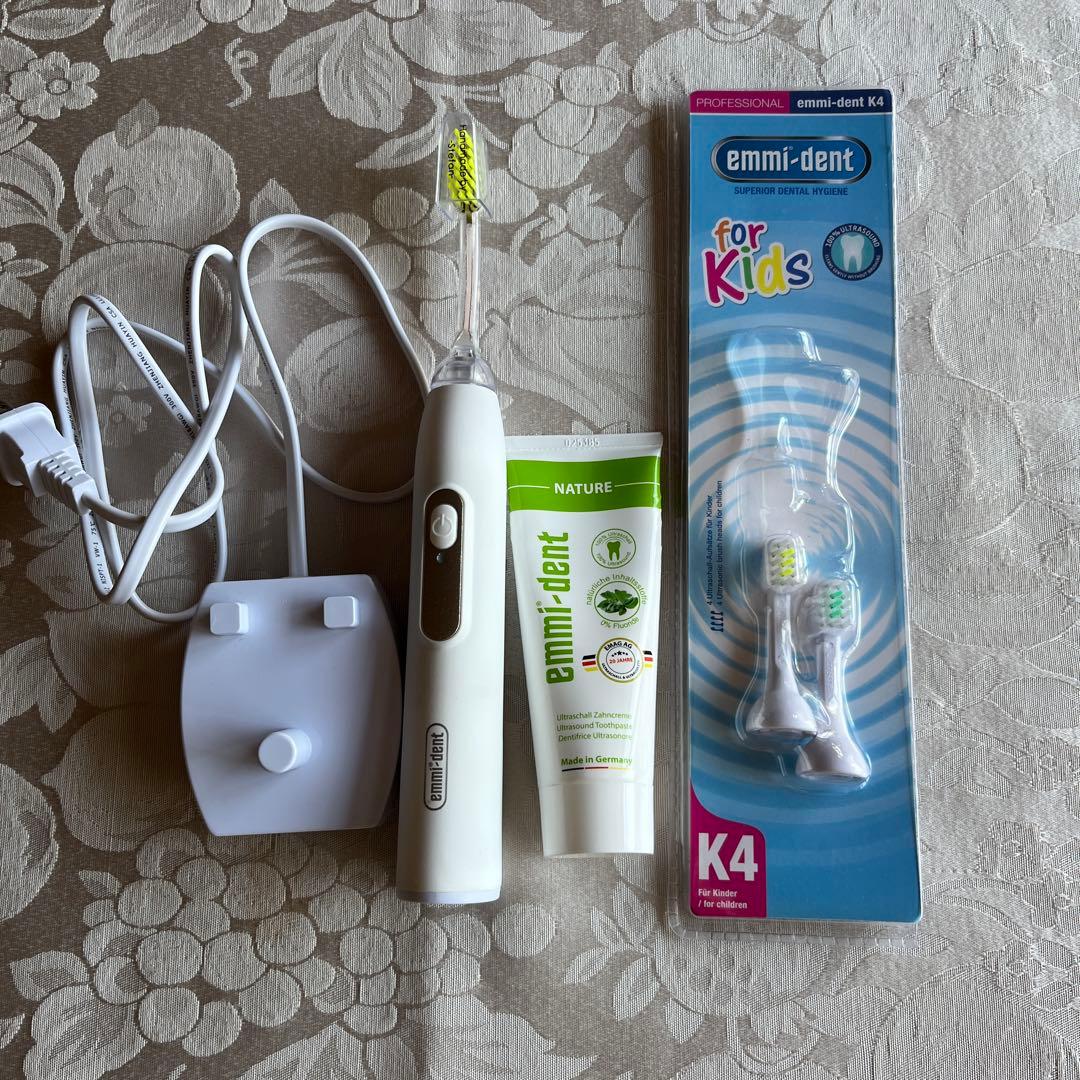 エミデント【ドイツ製】超音波電動歯ブラシ本体、専用歯磨き粉、子供ブラシ2本付