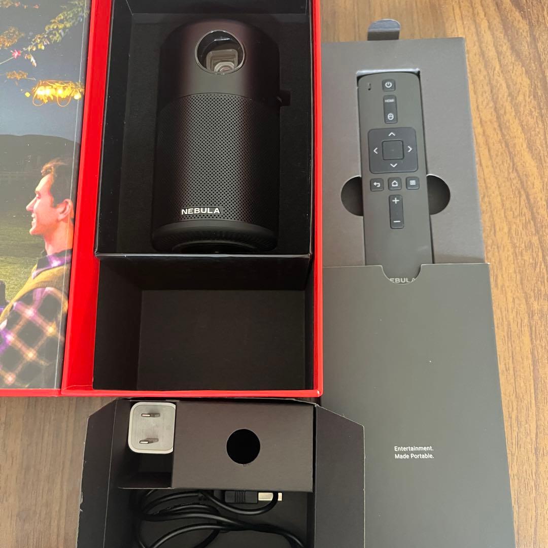 NEBULA プロジェクター(三脚、スクリーン付き)