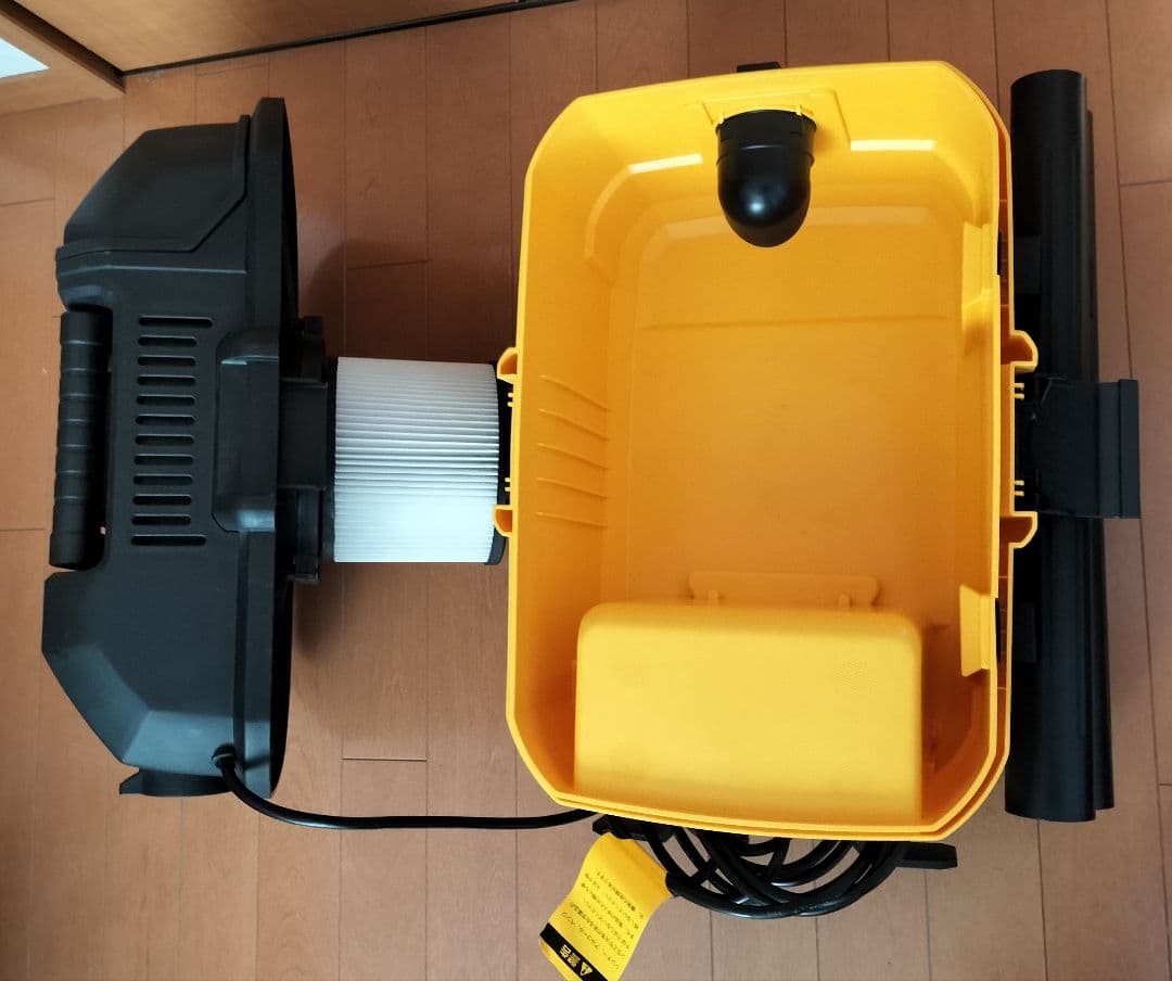 乾湿両用 バキュームクリーナー 掃除機 デウォルト DeWALT DXV04T