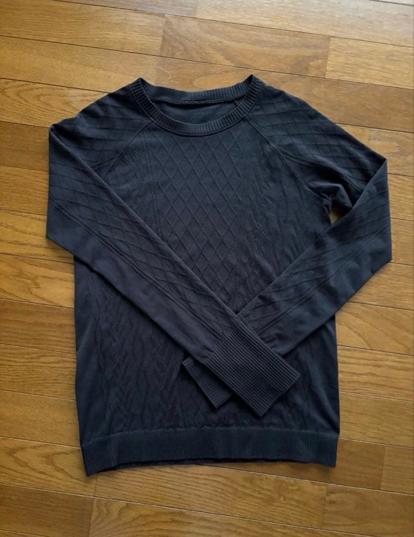 y♡y様 ルルレモン restless 長袖 サイズ6 白＆サイズ8 黒