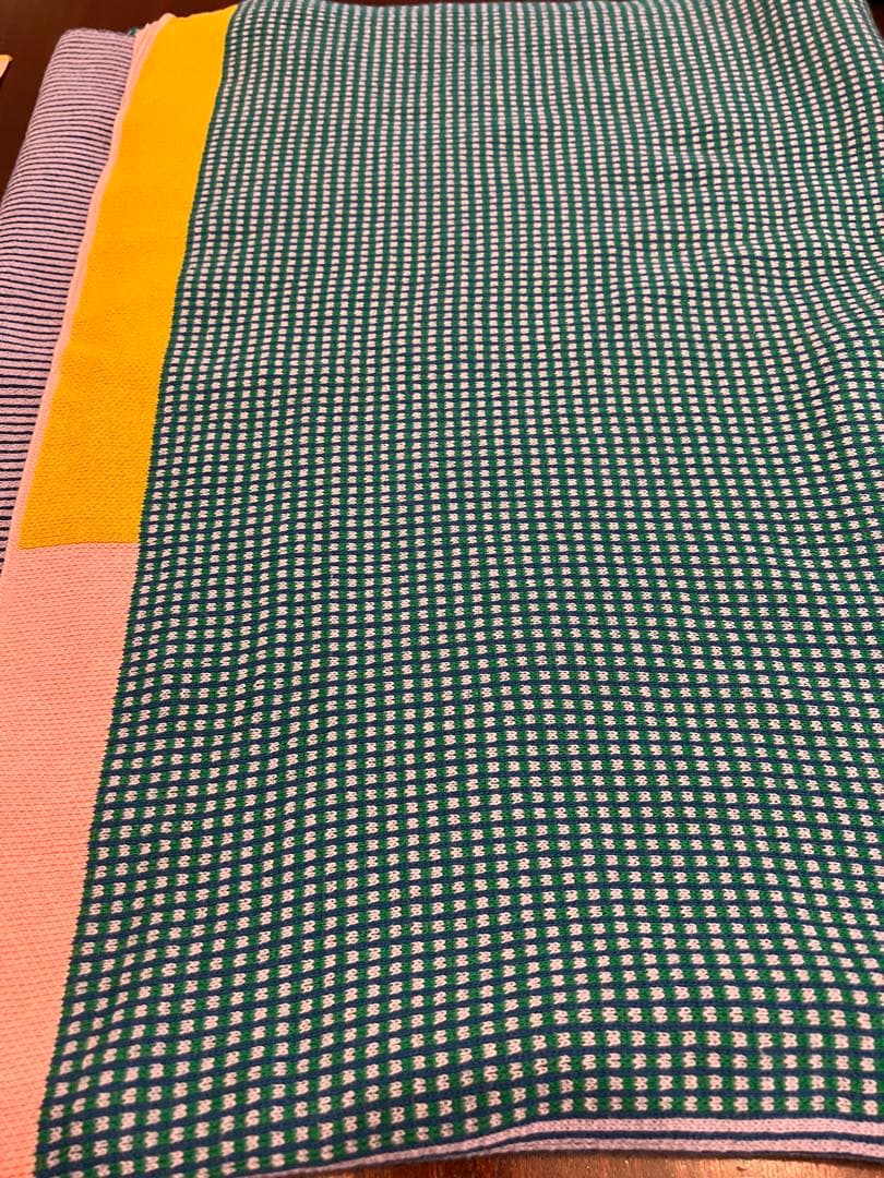 IKEA イケア　TESAMMANS テサッマンス　ブランケット