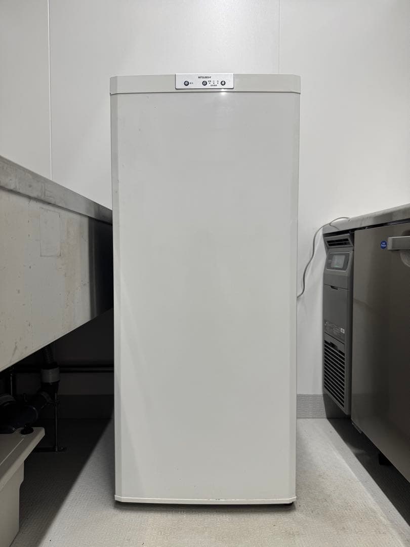 【送料込み】三菱ノンフロン冷凍庫 121L MF-U12N-W 2010年製