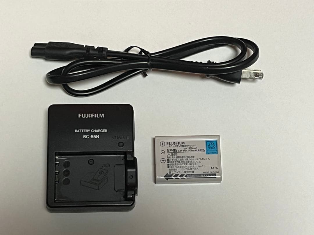 フジフイルム FUJIFILM FinePix X100