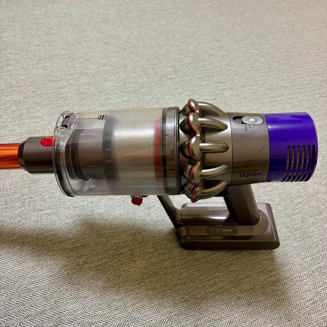 Dyson V10 （SV12） スティッククリーナー 各種ノズル付き