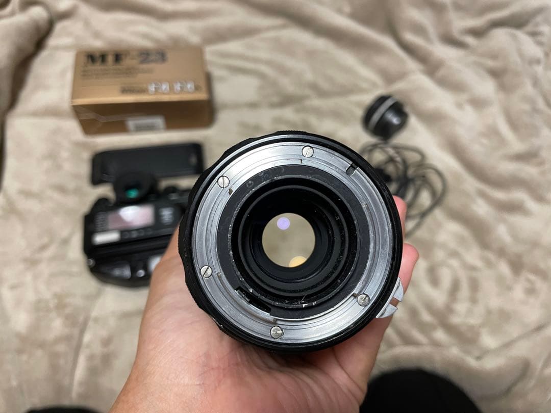 Nikon F4s + MF-23 MB-21 MC-12A 2レンズ