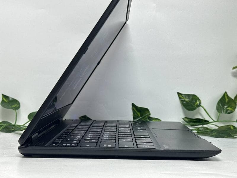 NEC VersaPro VKT13H-4/8世代i5搭載でこの金額!!