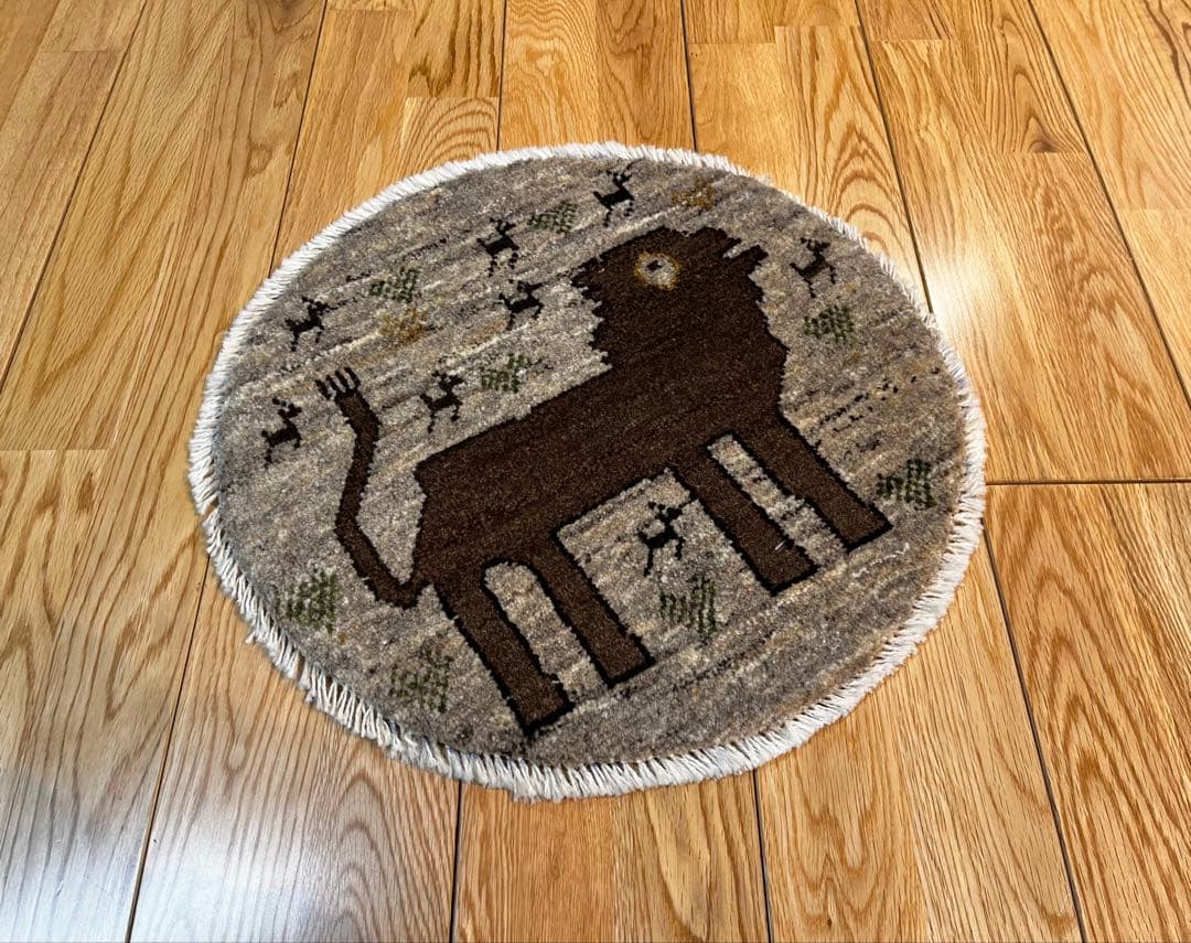 ペルシャ　アマレバフト　円形　39×39 子ライオン