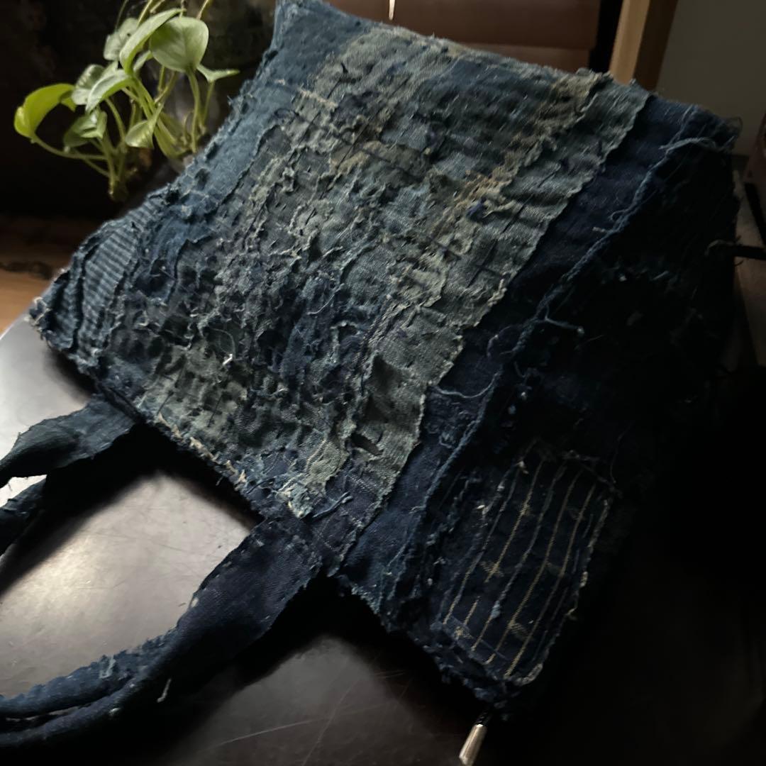 『お針子さん』のトートバッグ/藍染／襤褸