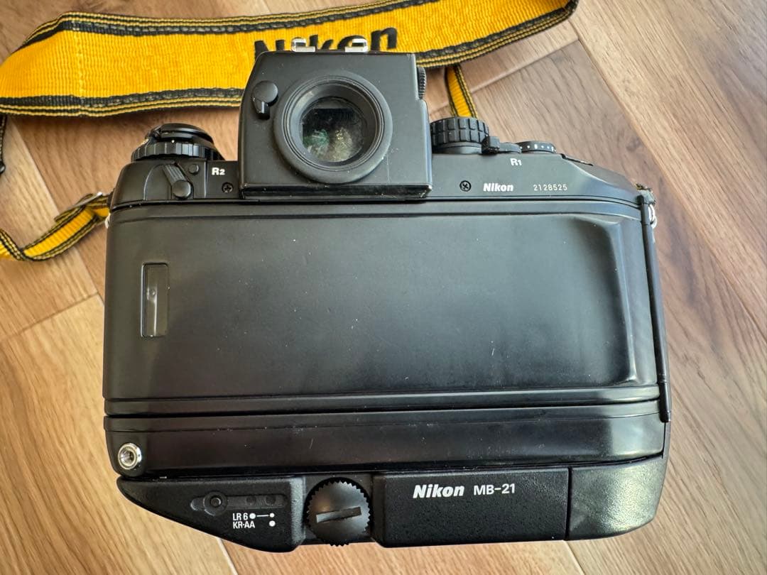 限定値下げ中Nikon F4 AF一眼レフ レンズ3本　フラッシュ　ストロボ