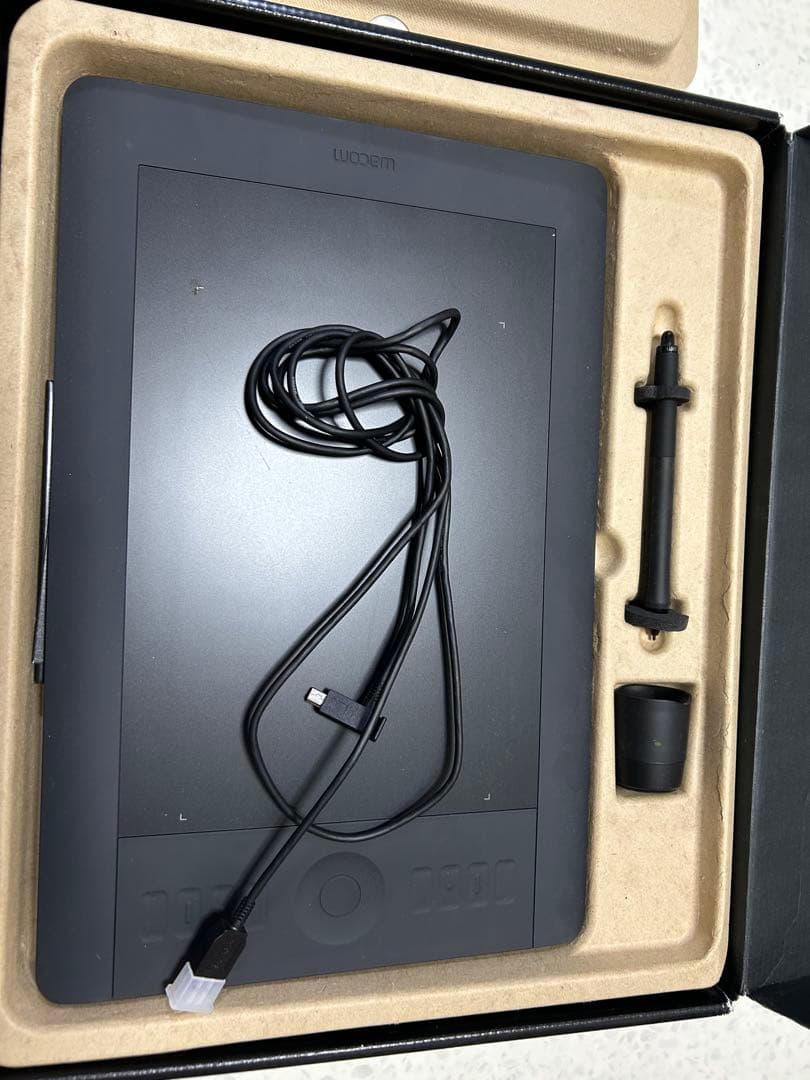 Wacom Intuos5 ペンタブレット 本体