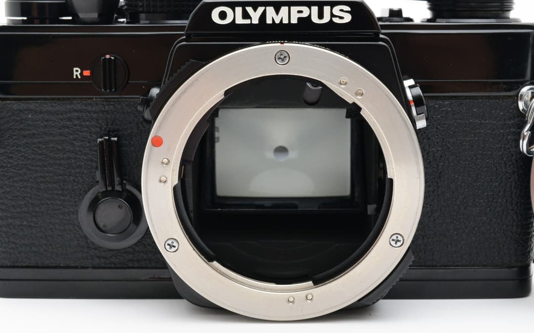Olympus OM-1 50mm F1.8 ブラック モルト新品 #8008