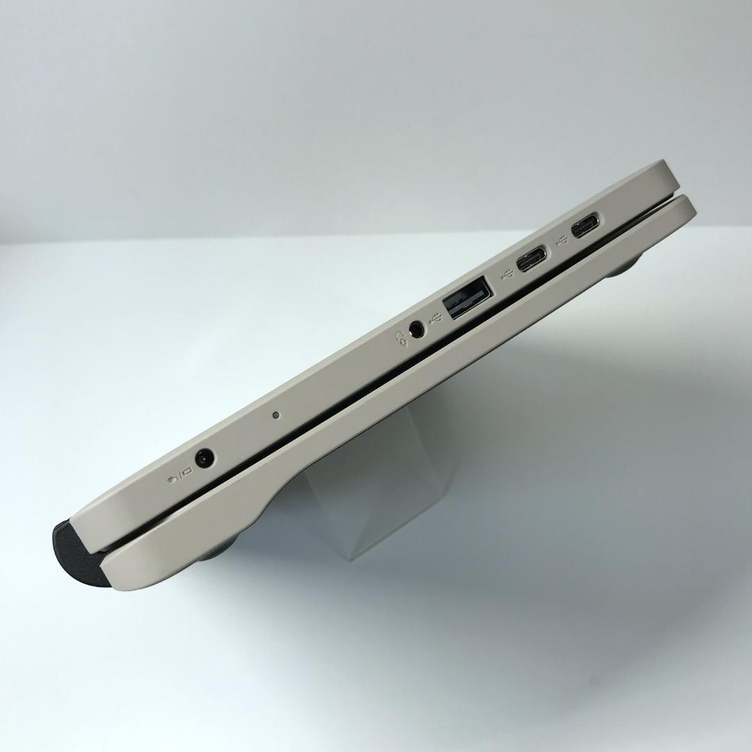 【極美品】dynabook K70/HY Pentium 8GB/128GB