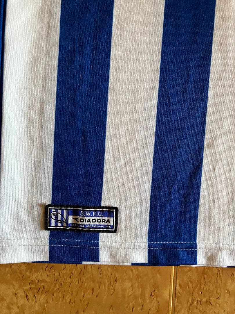 シェフィールド・ウェンズデイ　2001-2003 ホームユニホーム