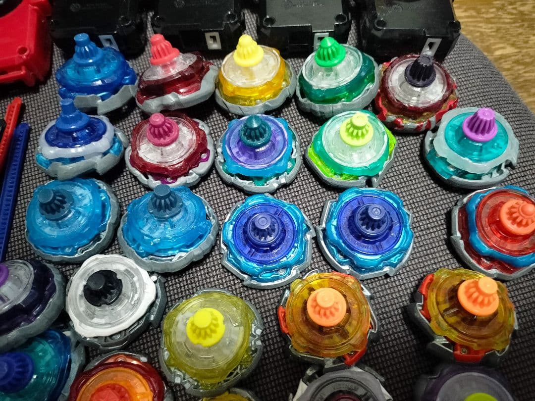 モ*ト様 ベイブレードX　セット 32個 & ランチャー　まとめ　大量　卒業