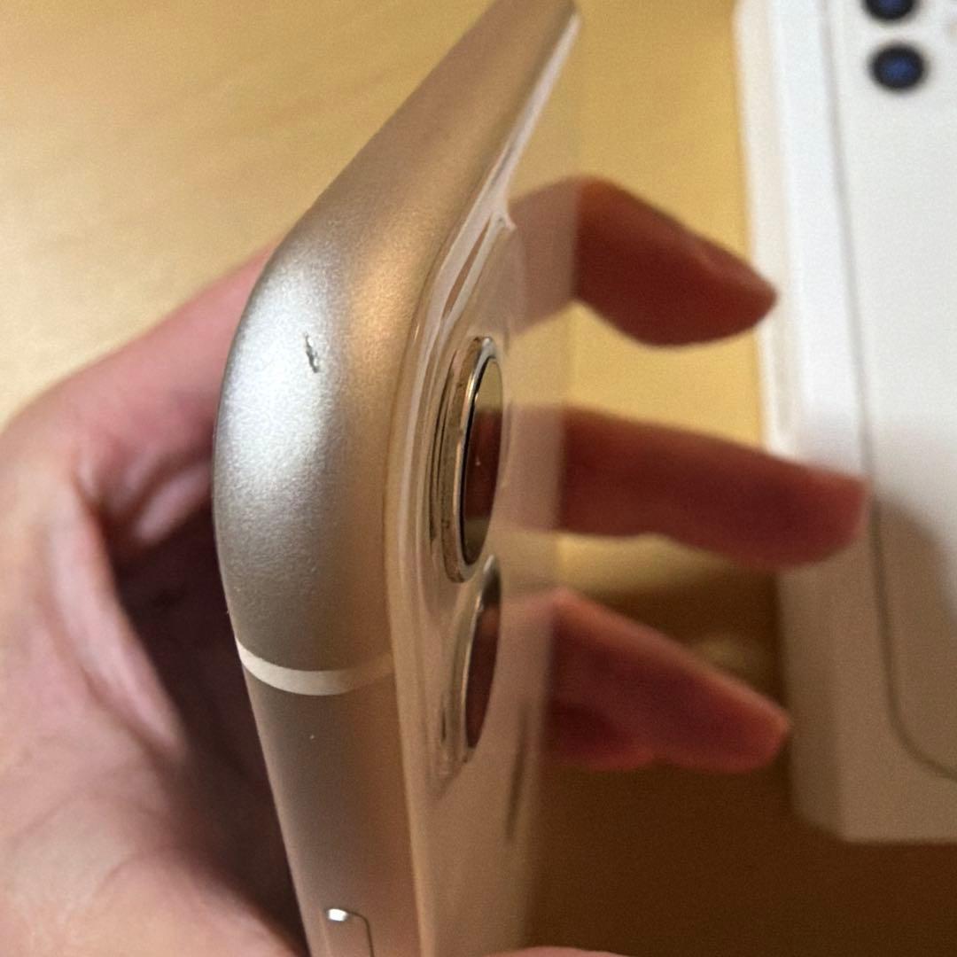 iPhone 11 128GB ホワイト