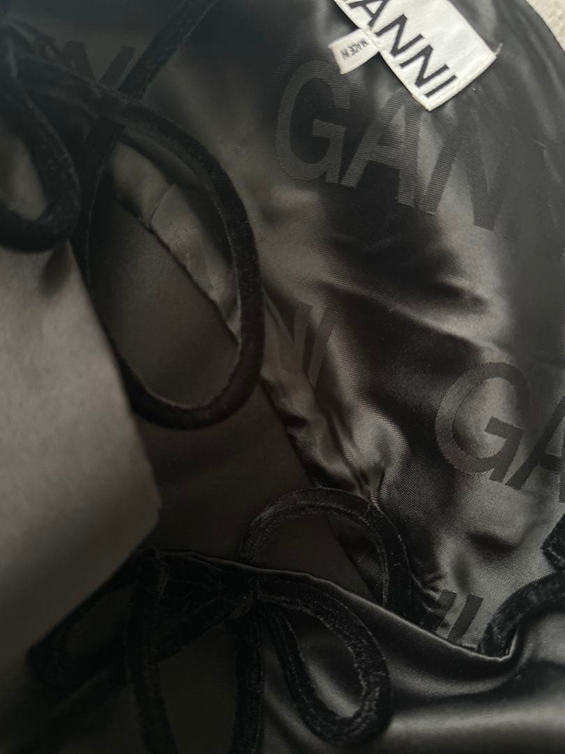 GANNI ダッチェスサテンキャミソール