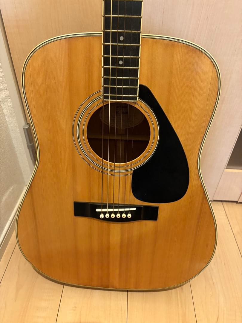 ヤマハアコースティックギターFG200D