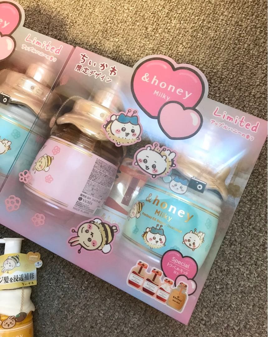 完売品☆ちいかわデザイン　アンドハニーセット