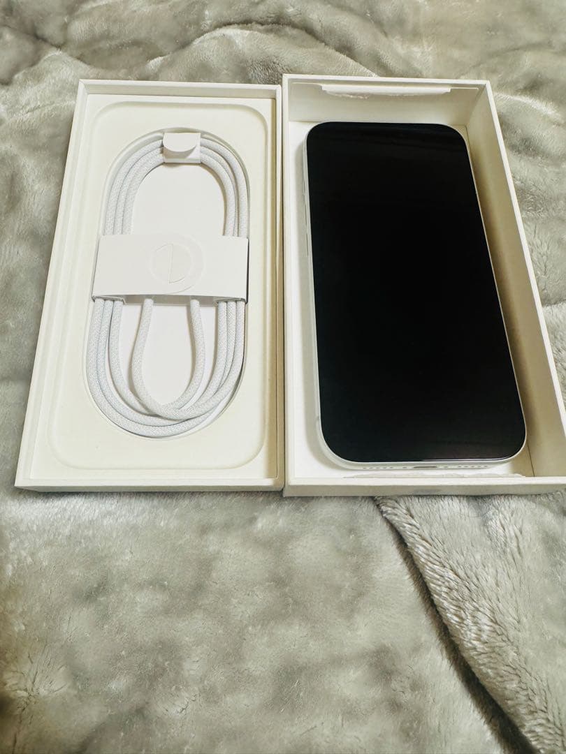【未使用品】iPhone17Pro512GB SIMフリー シルバー