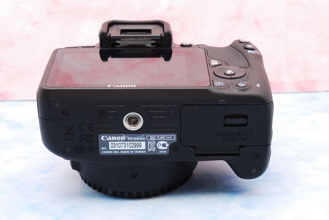 キャノン Kiss X7☆単焦点＆手ぶれ補正標準☆バッグ付☆人物撮り最適！