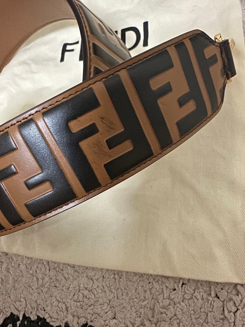 フェンディFENDI ストラップユー ショルダーストラップ